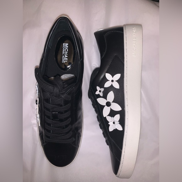 LOLA LEATHER SNEAKERS - Picture 1 of 6